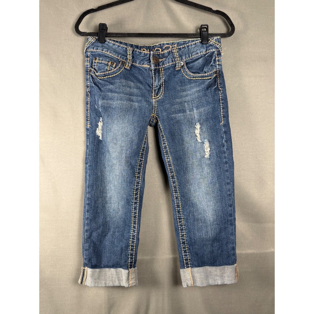 rue21 Capri Jeans Womens 3/4 Blue Distressed Embroidered Flap Pocket Denim